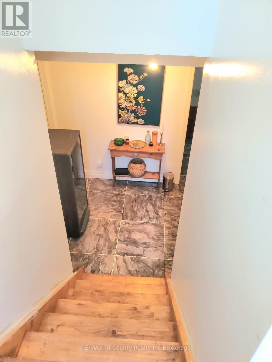 5 Rosemarie Boulevard, Norfolk (Wyecombe), Ontario  N4B 2W4 - Photo 16 - X12449979