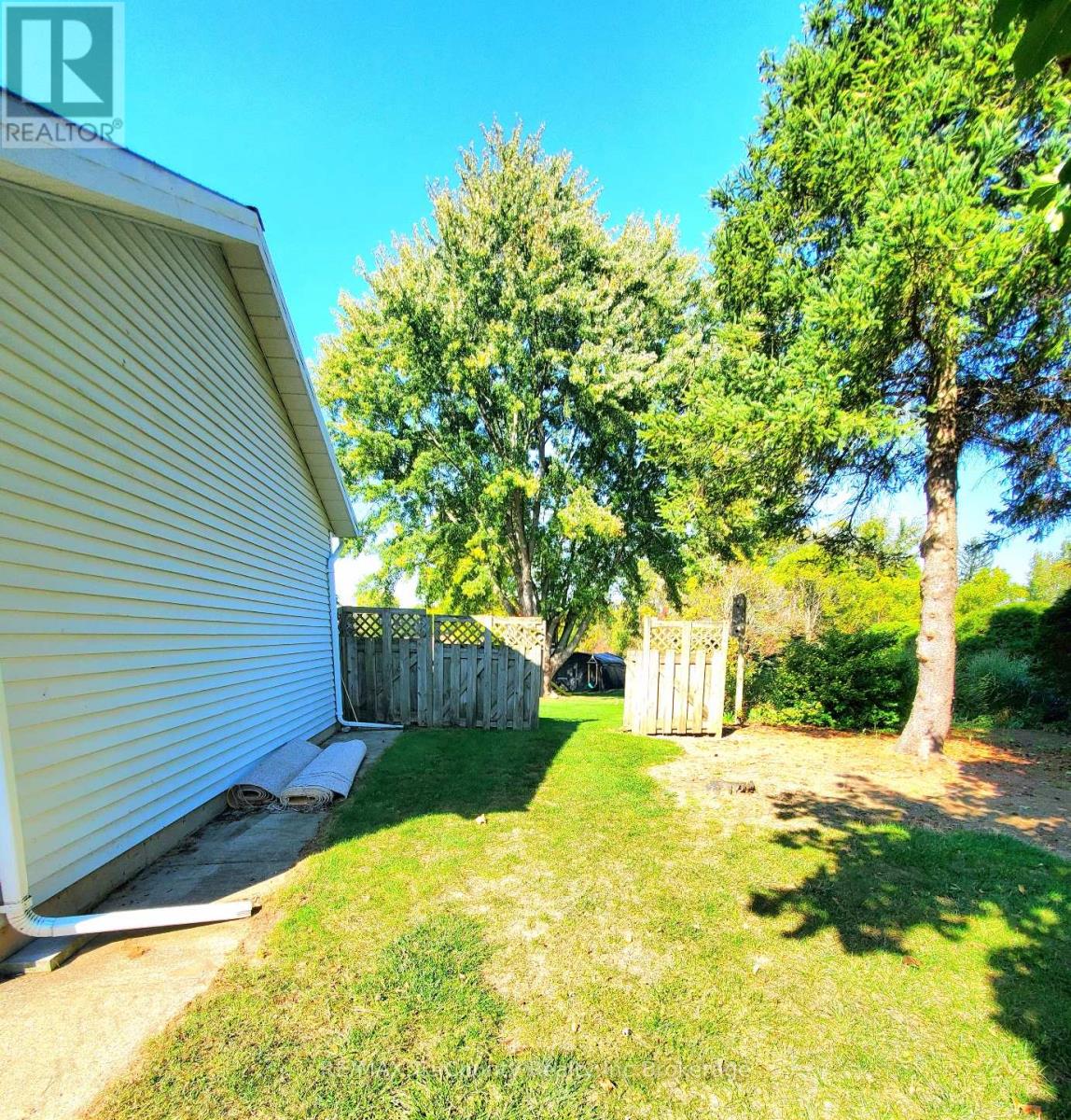 5 Rosemarie Boulevard, Norfolk (Wyecombe), Ontario  N4B 2W4 - Photo 25 - X12449979