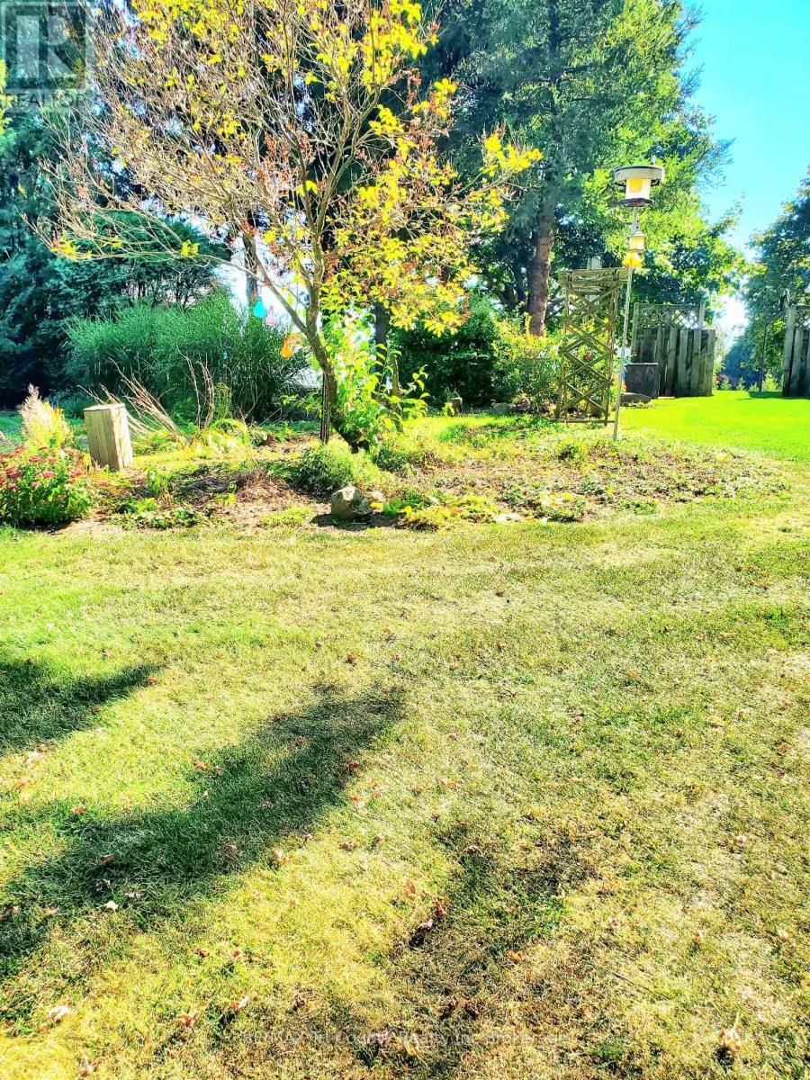 5 Rosemarie Boulevard, Norfolk (Wyecombe), Ontario  N4B 2W4 - Photo 28 - X12449979