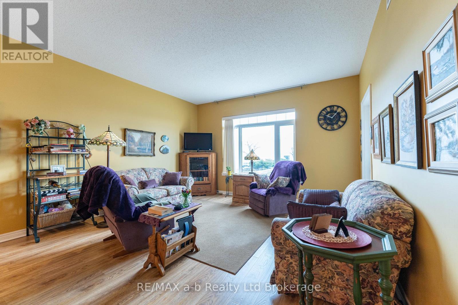 101 - 80 Bridge Street E, Tillsonburg, Ontario  N4G 1T2 - Photo 10 - X12452681