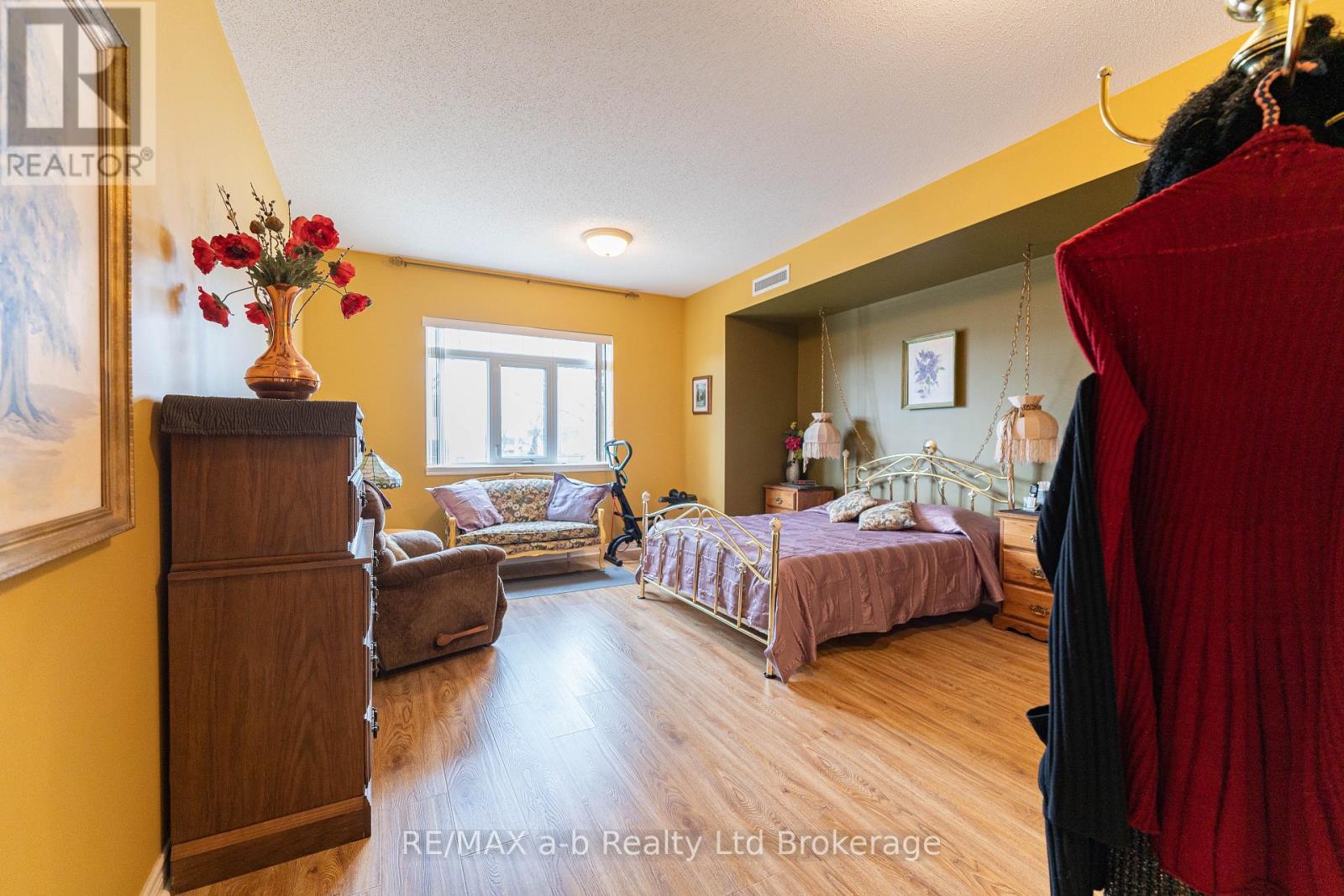 101 - 80 Bridge Street E, Tillsonburg, Ontario  N4G 1T2 - Photo 12 - X12452681