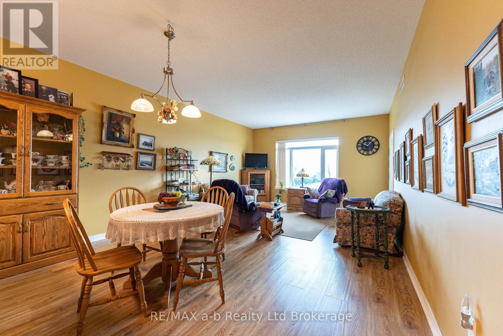 101 - 80 Bridge Street E, Tillsonburg, Ontario  N4G 1T2 - Photo 8 - X12452681