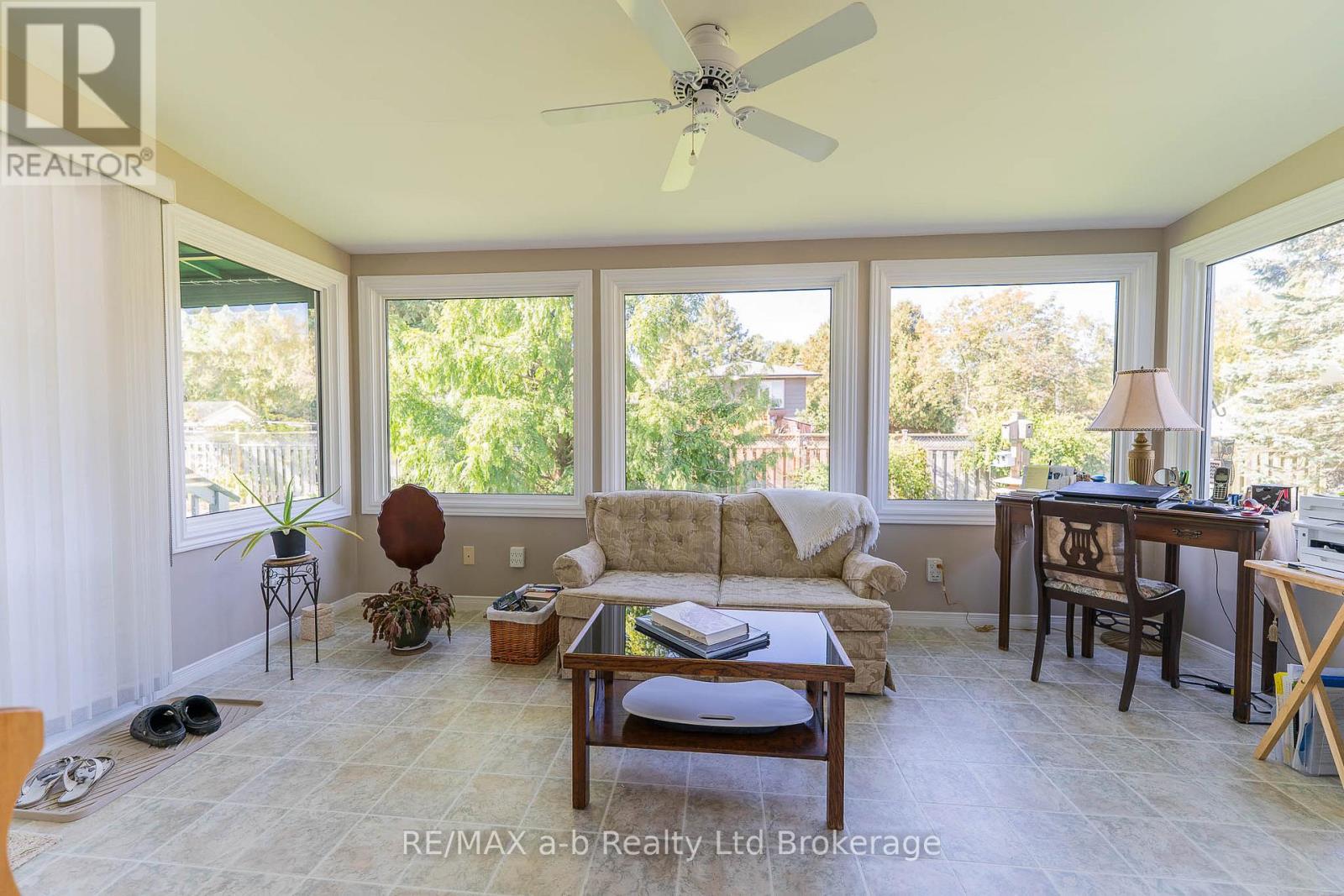 23 Armstrong Drive, Tillsonburg, Ontario  N4G 5T3 - Photo 16 - X12459711