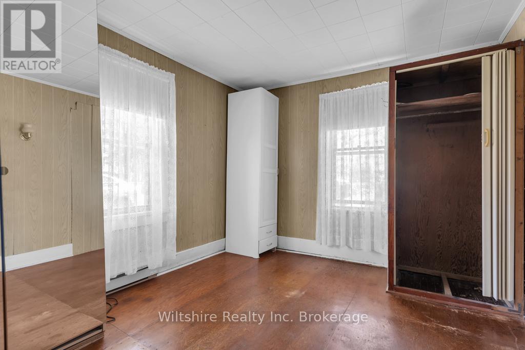 22 Adams Street, Norfolk (Courtland), Ontario  N0J 1E0 - Photo 7 - X12460664