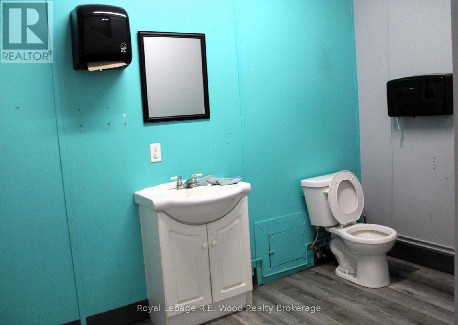 G - 102 Tillson Avenue, Tillsonburg, Ontario  N4G 3A4 - Photo 5 - X12463822