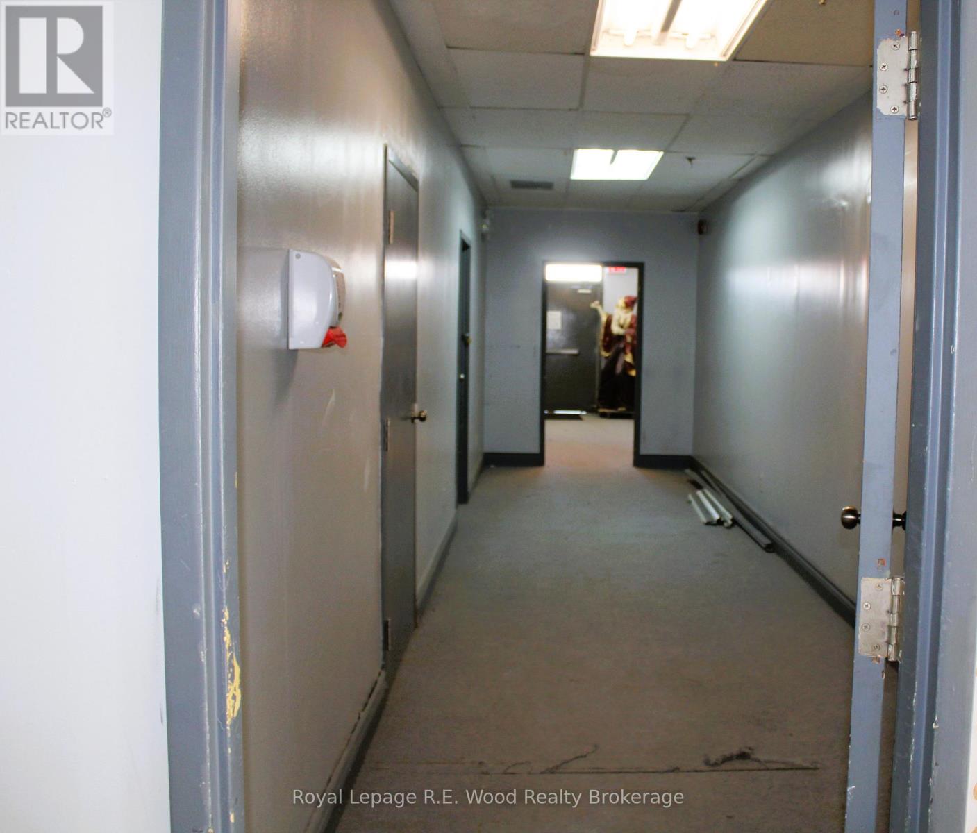 G - 102 Tillson Avenue, Tillsonburg, Ontario  N4G 3A4 - Photo 7 - X12463822