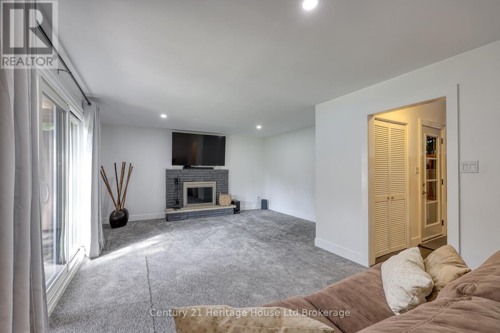 275 Cartier Drive N, Woodstock (Woodstock - North), Ontario  N4S 7T9 - Photo 16 - X12465529