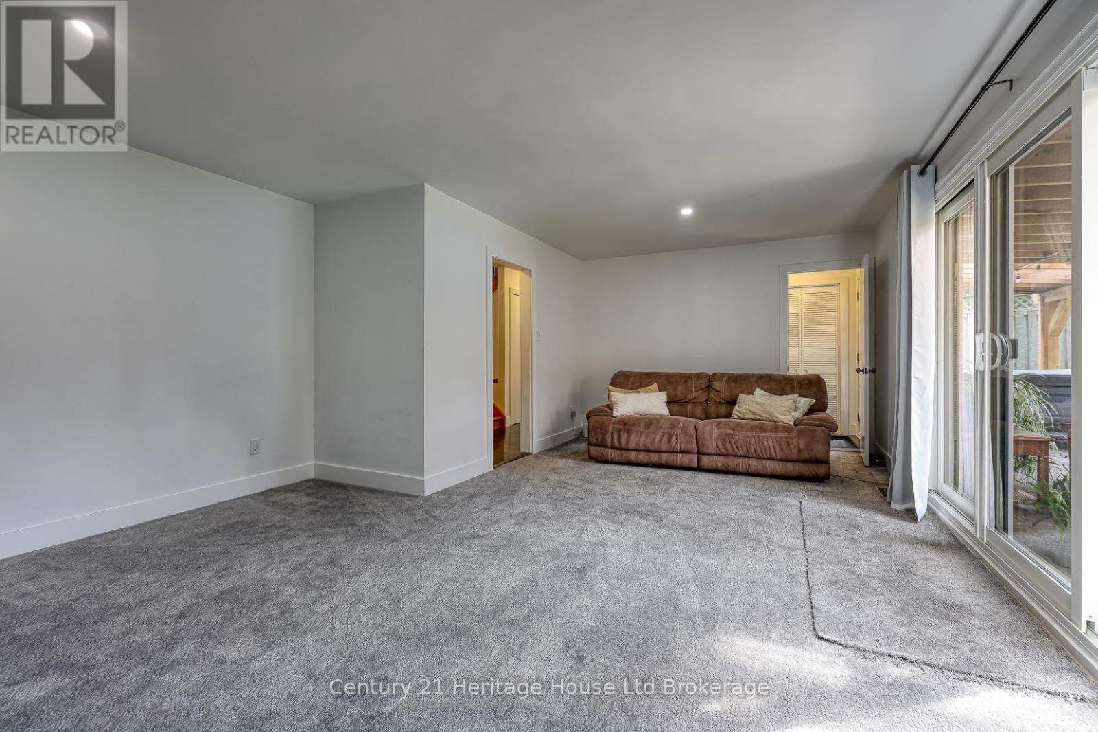 275 Cartier Drive N, Woodstock (Woodstock - North), Ontario  N4S 7T9 - Photo 17 - X12465529