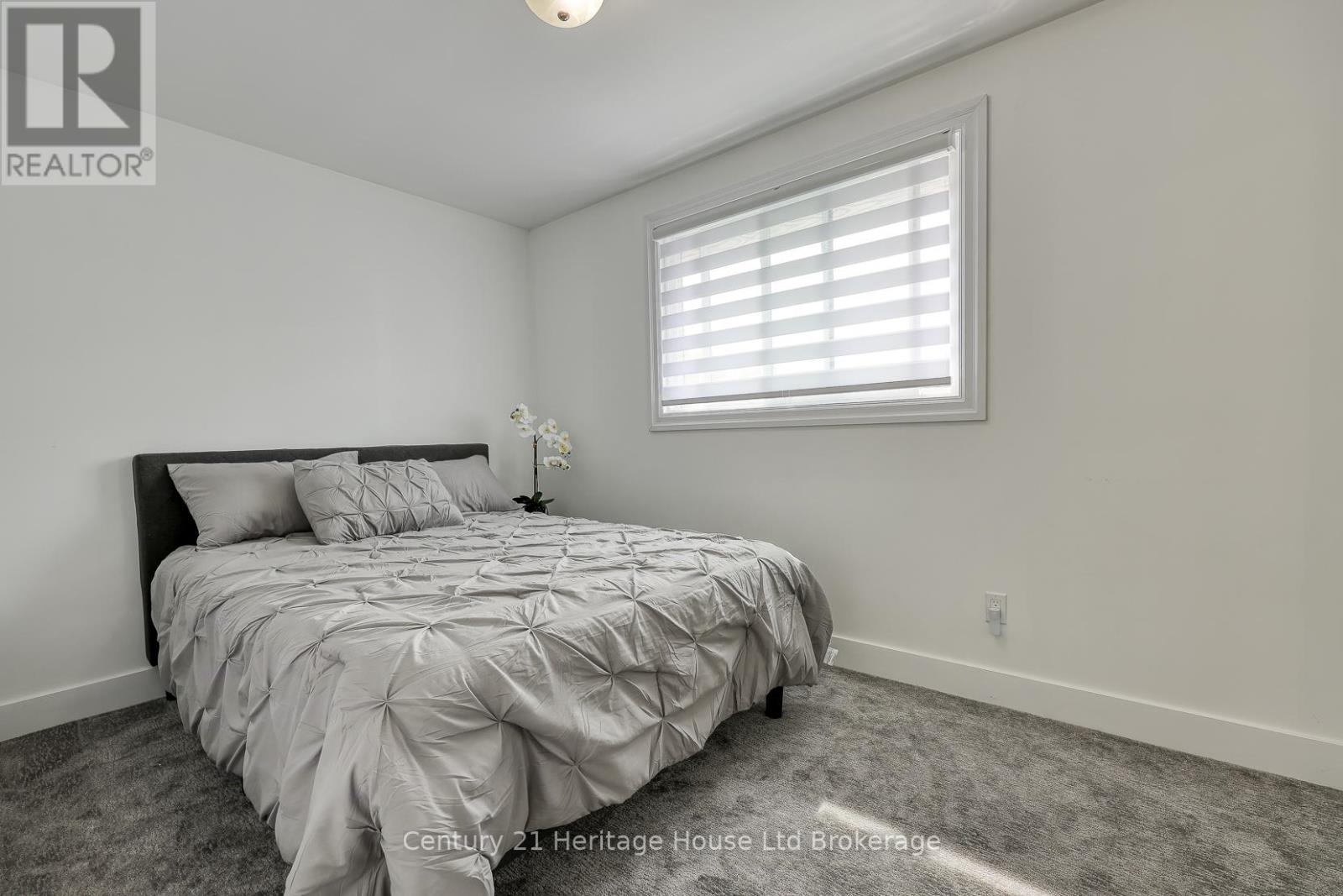 275 Cartier Drive N, Woodstock (Woodstock - North), Ontario  N4S 7T9 - Photo 25 - X12465529