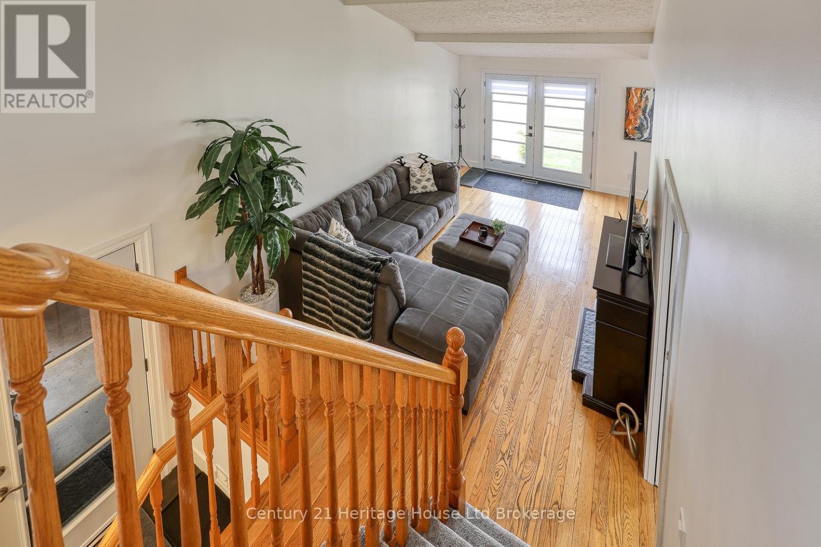 275 Cartier Drive N, Woodstock (Woodstock - North), Ontario  N4S 7T9 - Photo 7 - X12465529