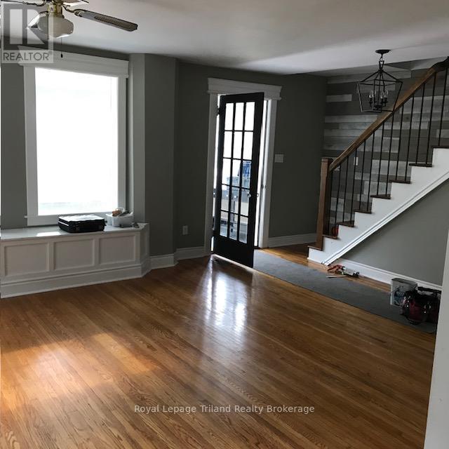 338 Smith Street, Central Elgin (Port Stanley), Ontario  N5L 1C6 - Photo 4 - X12466164