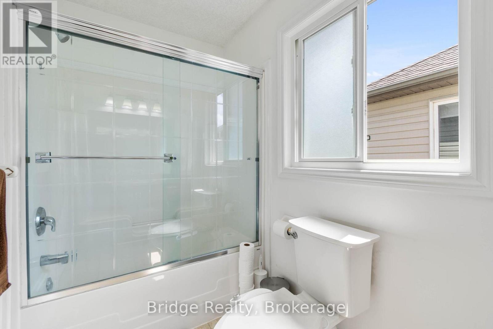 451 Fairway Road, Woodstock (Woodstock - North), Ontario  N4T 0E1 - Photo 19 - X12467295