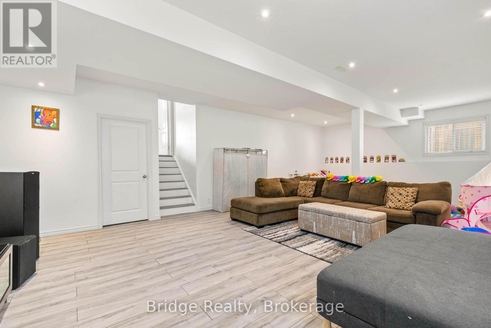 451 Fairway Road, Woodstock (Woodstock - North), Ontario  N4T 0E1 - Photo 24 - X12467295