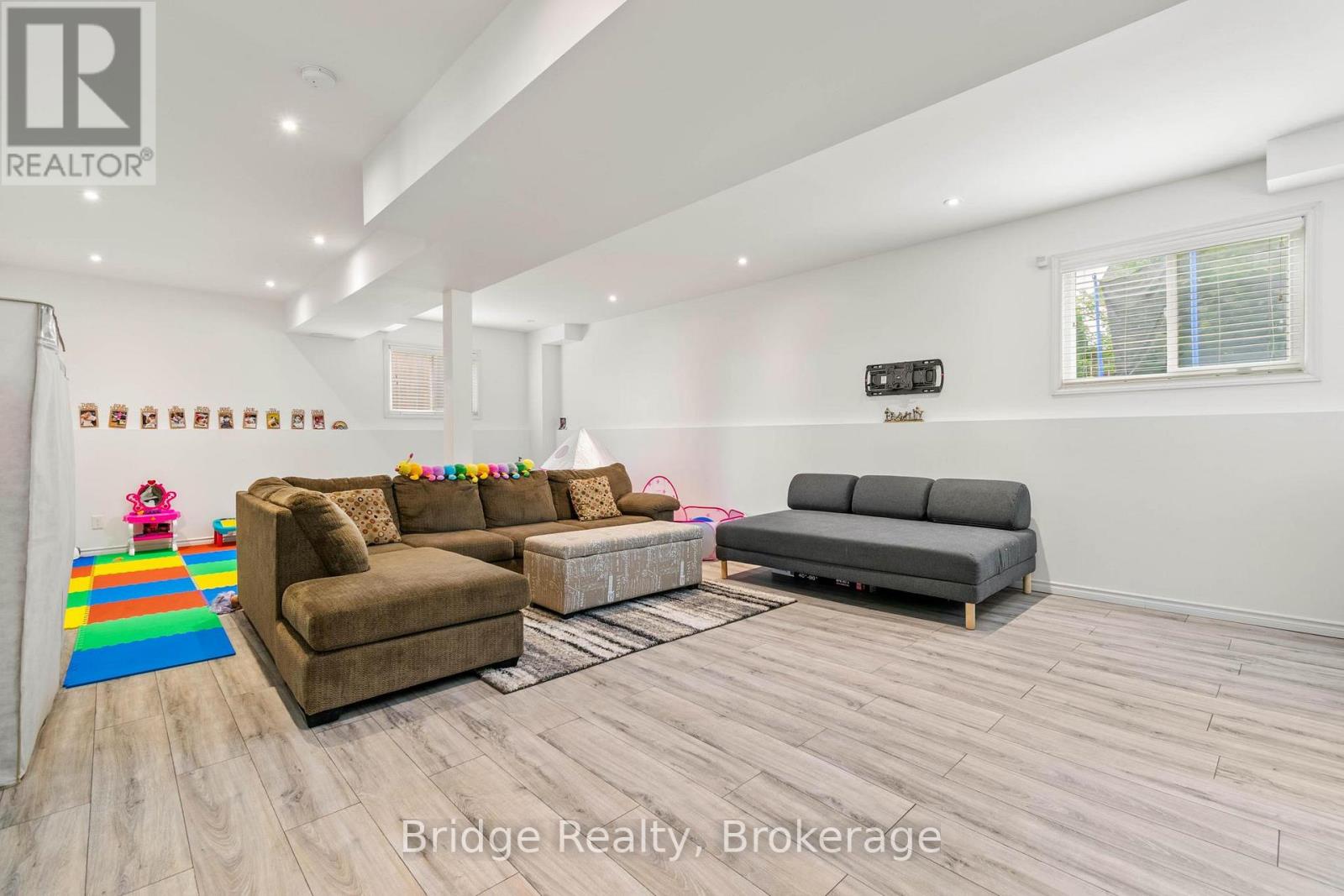 451 Fairway Road, Woodstock (Woodstock - North), Ontario  N4T 0E1 - Photo 25 - X12467295