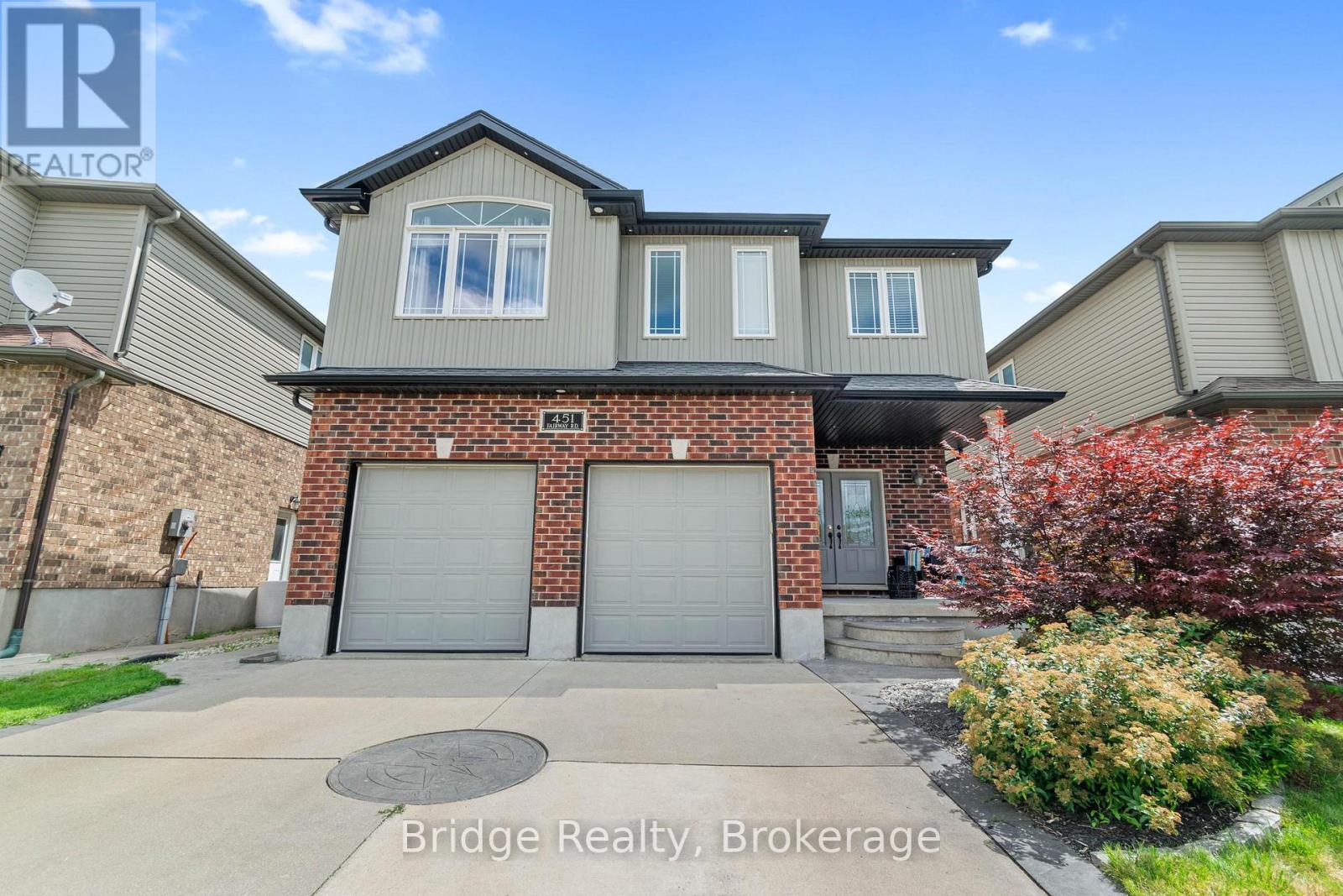 451 Fairway Road, Woodstock (Woodstock - North), Ontario  N4T 0E1 - Photo 3 - X12467295