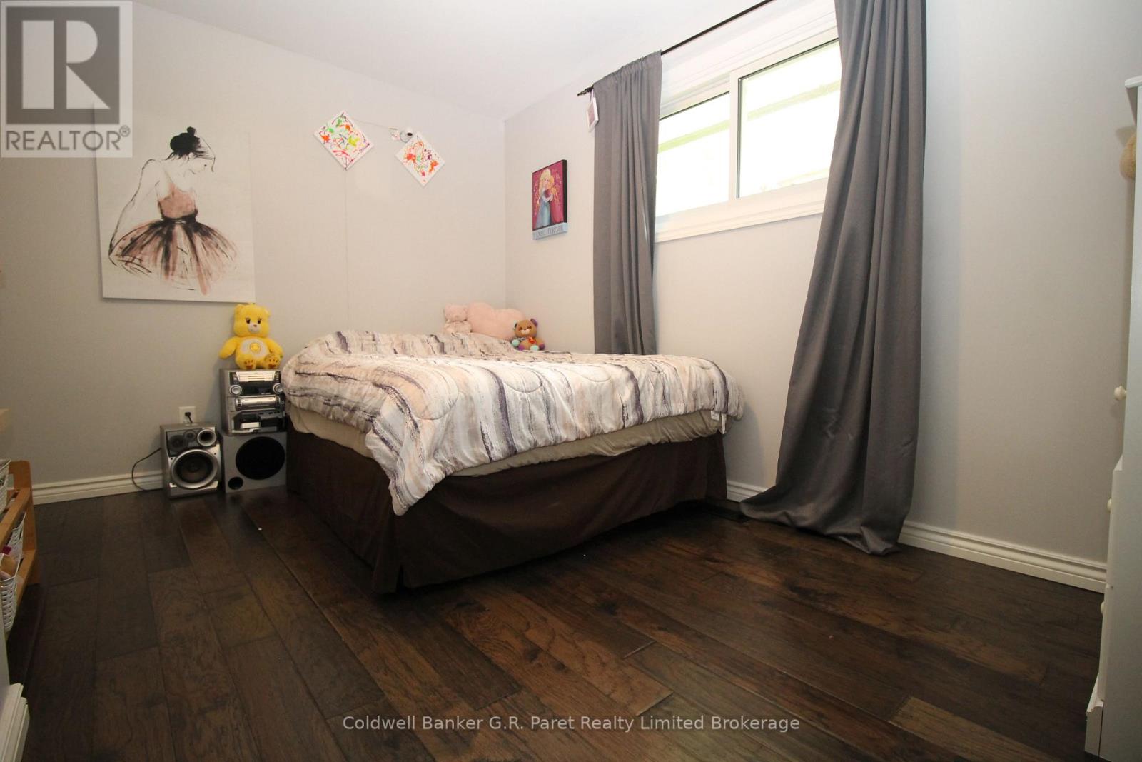 104 Simcoe Crescent, Middlesex Centre (Komoka), Ontario  N0L 1R0 - Photo 15 - X12470435