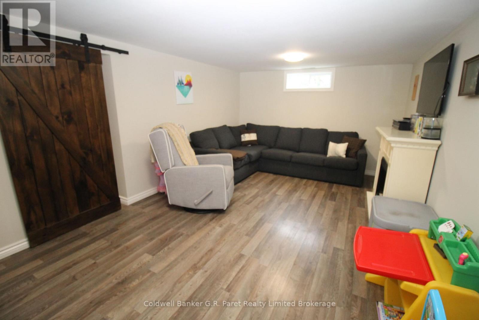 104 Simcoe Crescent, Middlesex Centre (Komoka), Ontario  N0L 1R0 - Photo 23 - X12470435
