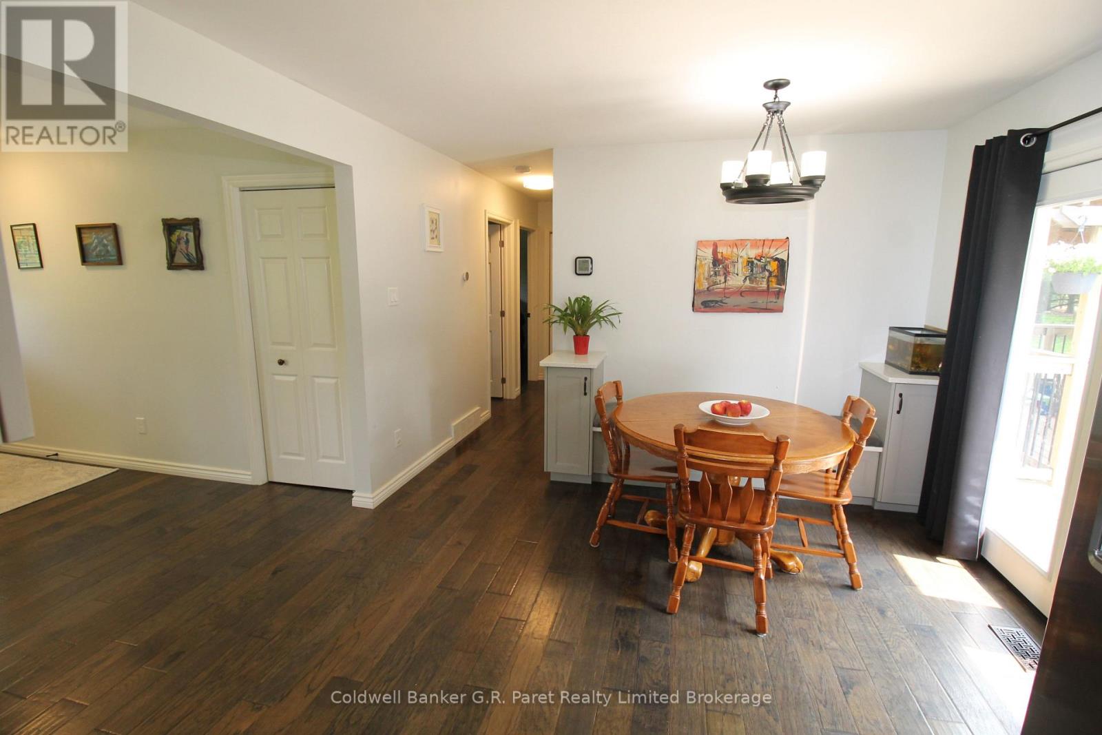 104 Simcoe Crescent, Middlesex Centre (Komoka), Ontario  N0L 1R0 - Photo 28 - X12470435