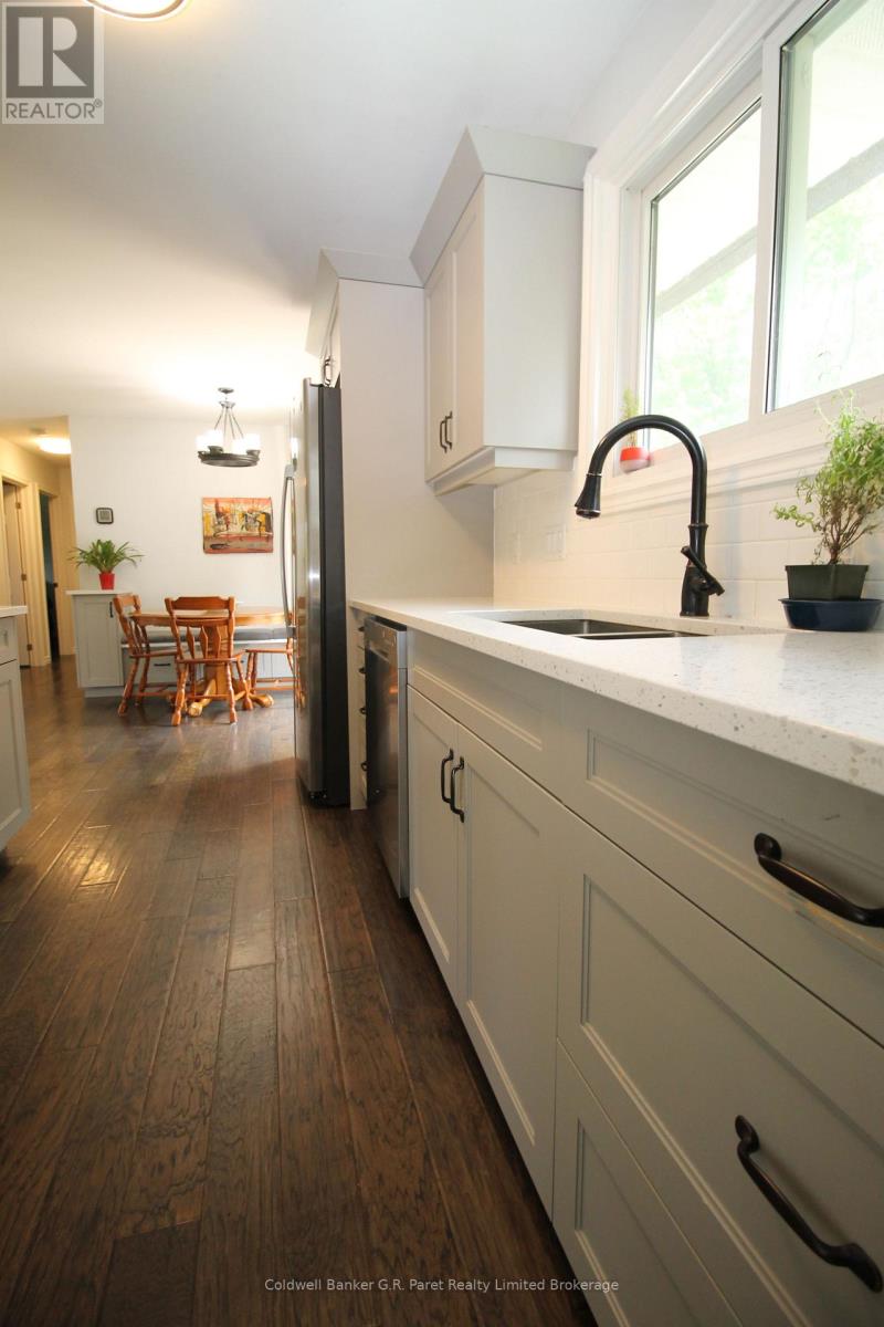 104 Simcoe Crescent, Middlesex Centre (Komoka), Ontario  N0L 1R0 - Photo 30 - X12470435