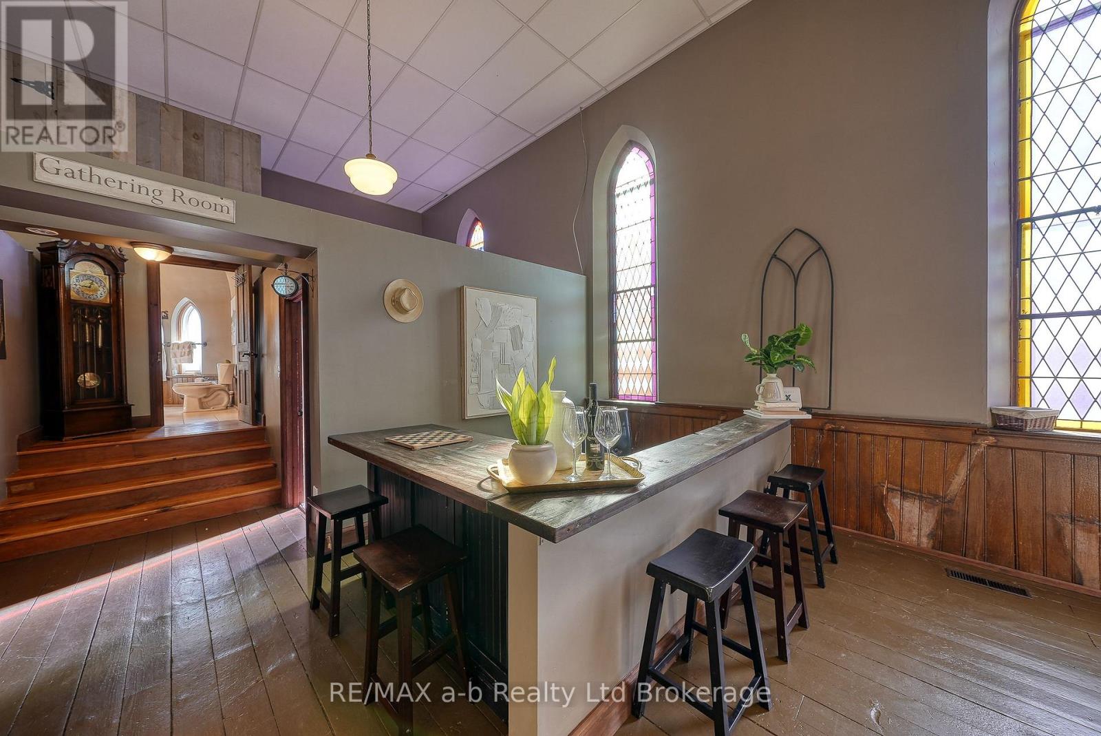 5924 Putnam Road, Thames Centre (Avon), Ontario  N0L 2J0 - Photo 13 - X12473804