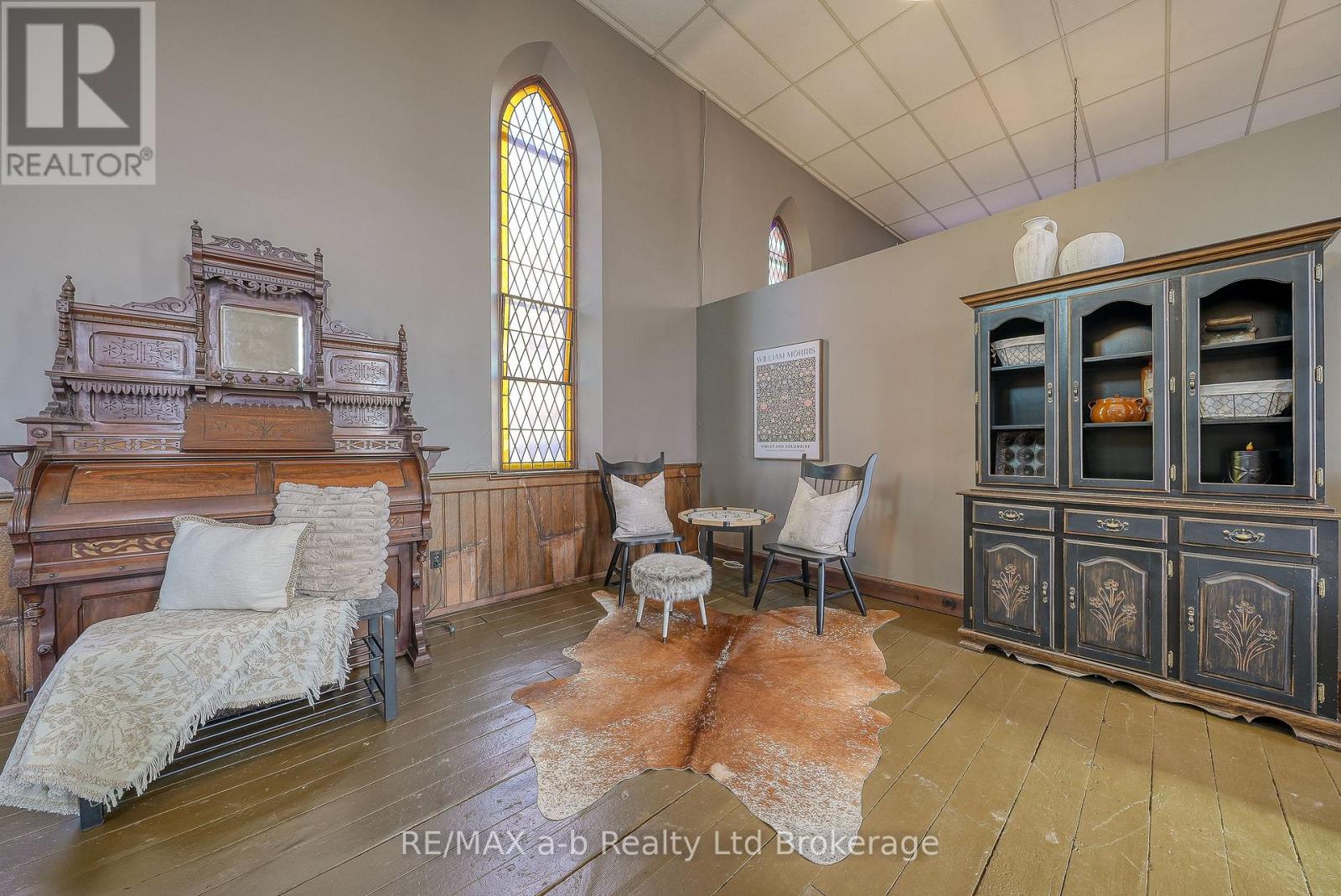 5924 Putnam Road, Thames Centre (Avon), Ontario  N0L 2J0 - Photo 14 - X12473804