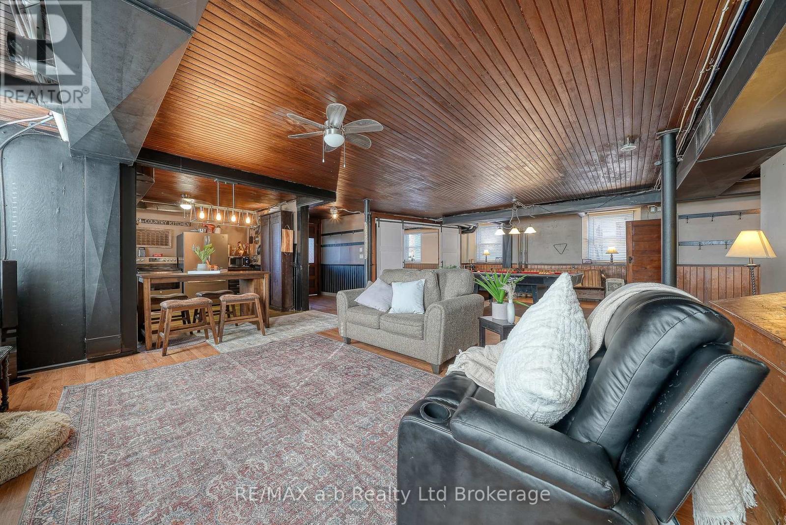 5924 Putnam Road, Thames Centre (Avon), Ontario  N0L 2J0 - Photo 21 - X12473804