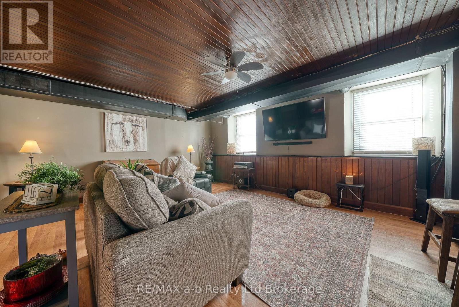 5924 Putnam Road, Thames Centre (Avon), Ontario  N0L 2J0 - Photo 22 - X12473804