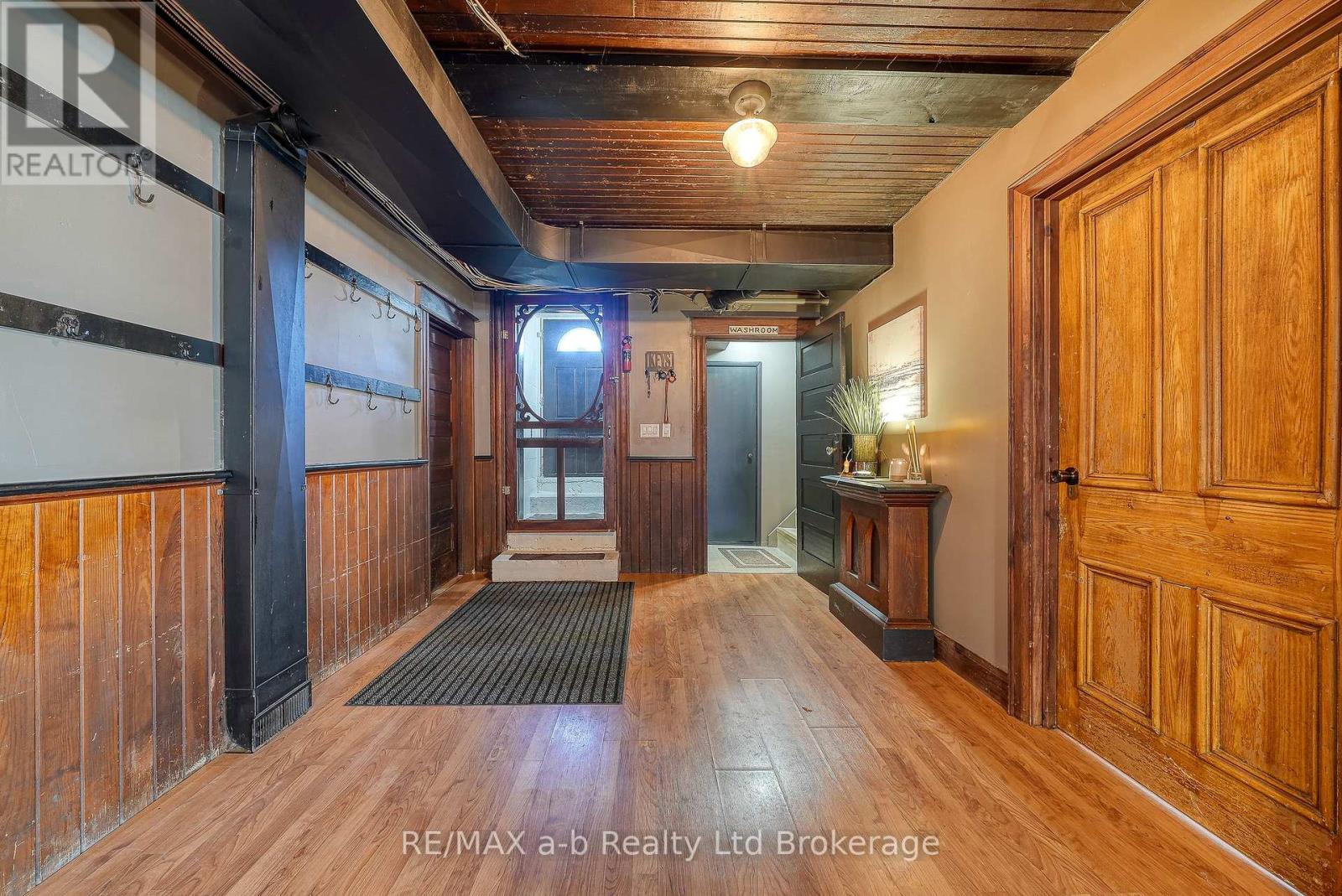 5924 Putnam Road, Thames Centre (Avon), Ontario  N0L 2J0 - Photo 28 - X12473804