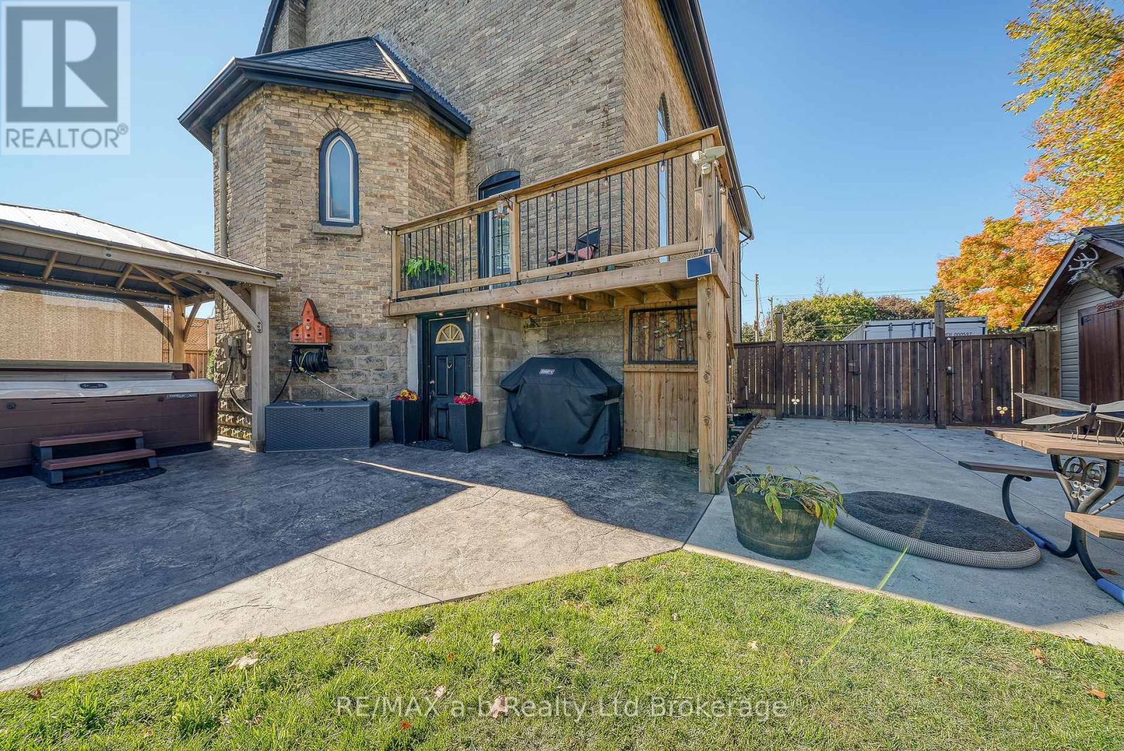 5924 Putnam Road, Thames Centre (Avon), Ontario  N0L 2J0 - Photo 33 - X12473804