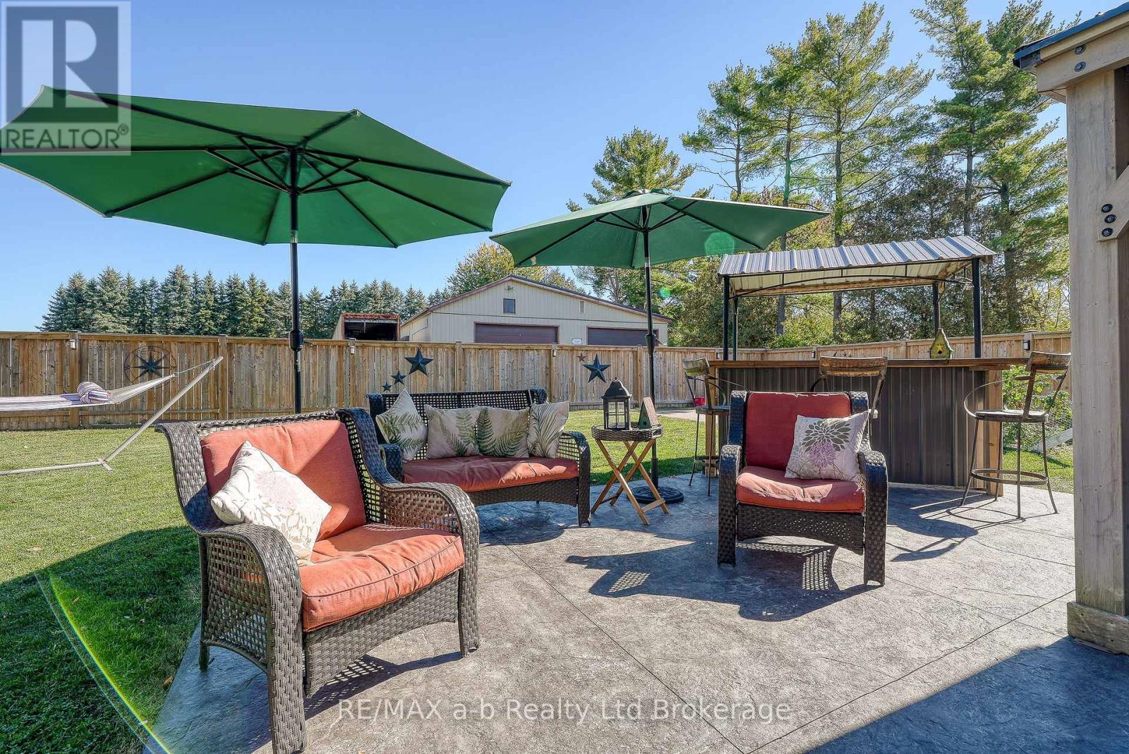 5924 Putnam Road, Thames Centre (Avon), Ontario  N0L 2J0 - Photo 34 - X12473804