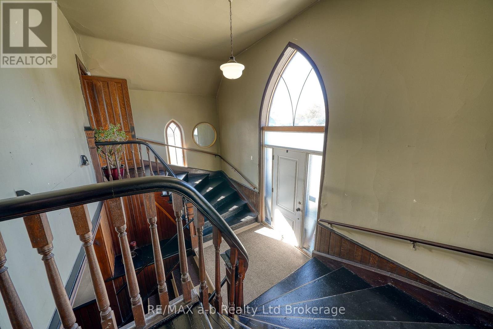 5924 Putnam Road, Thames Centre (Avon), Ontario  N0L 2J0 - Photo 7 - X12473804