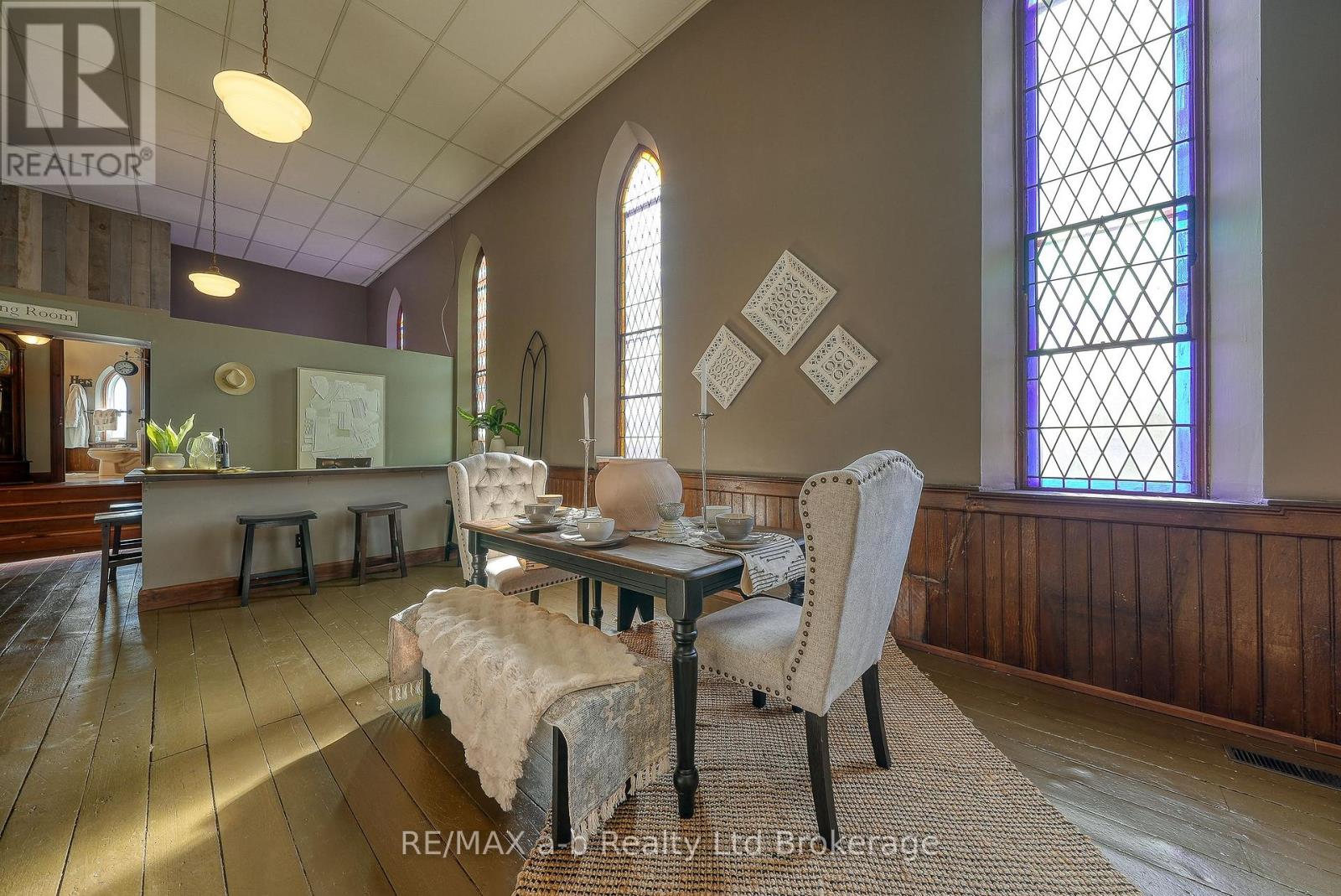 5924 Putnam Road, Thames Centre (Avon), Ontario  N0L 2J0 - Photo 8 - X12473804