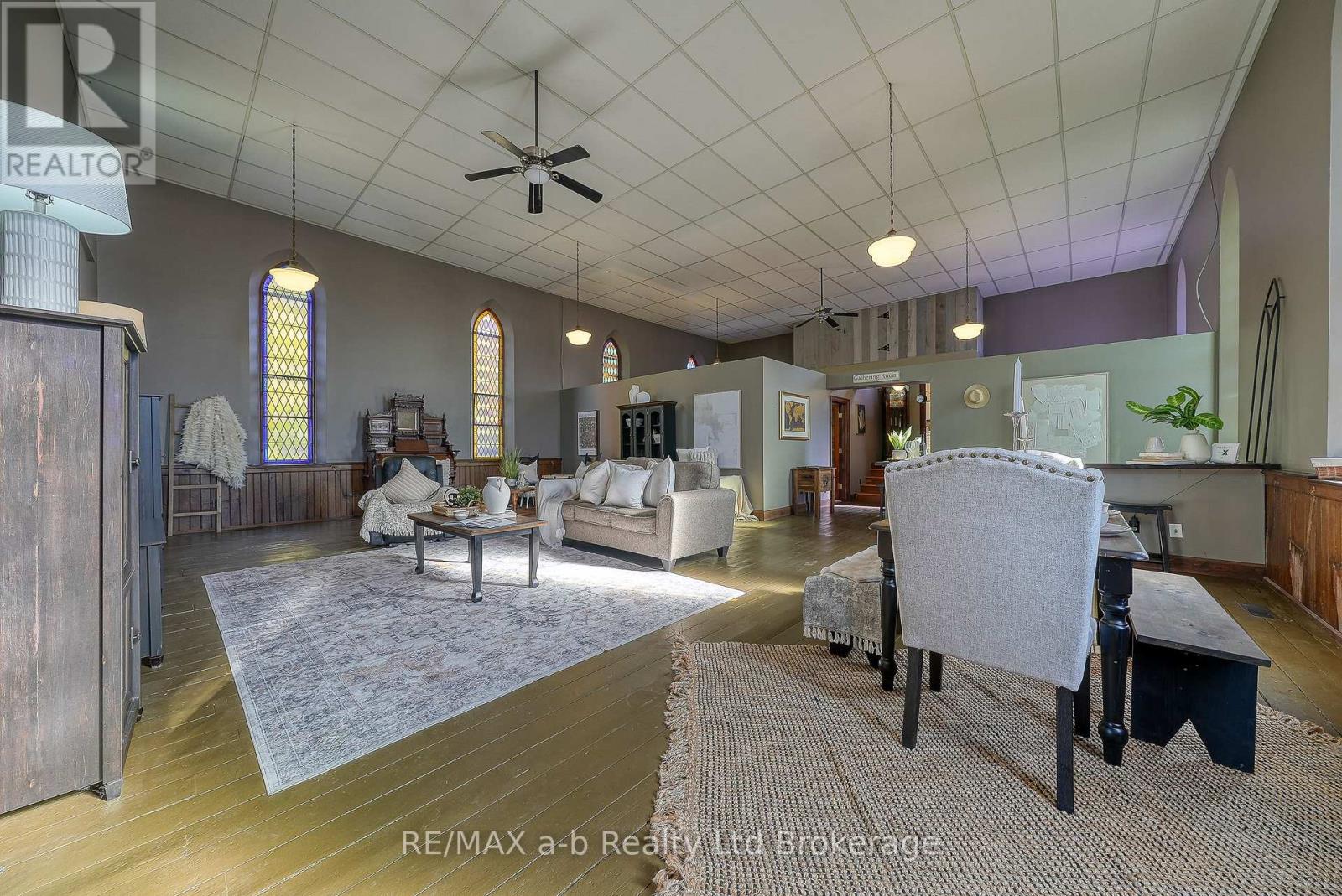 5924 Putnam Road, Thames Centre (Avon), Ontario  N0L 2J0 - Photo 9 - X12473804