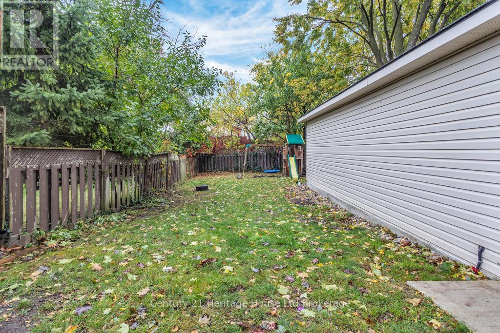 1098 Frances Street, London East (East M), Ontario  N5W 2L7 - Photo 12 - X12483054