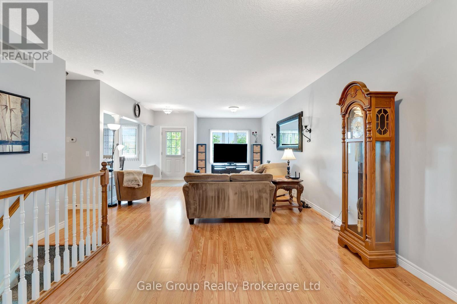 693 Southwood Way, Woodstock (Woodstock - South), Ontario  N4V 1H5 - Photo 11 - X12483477