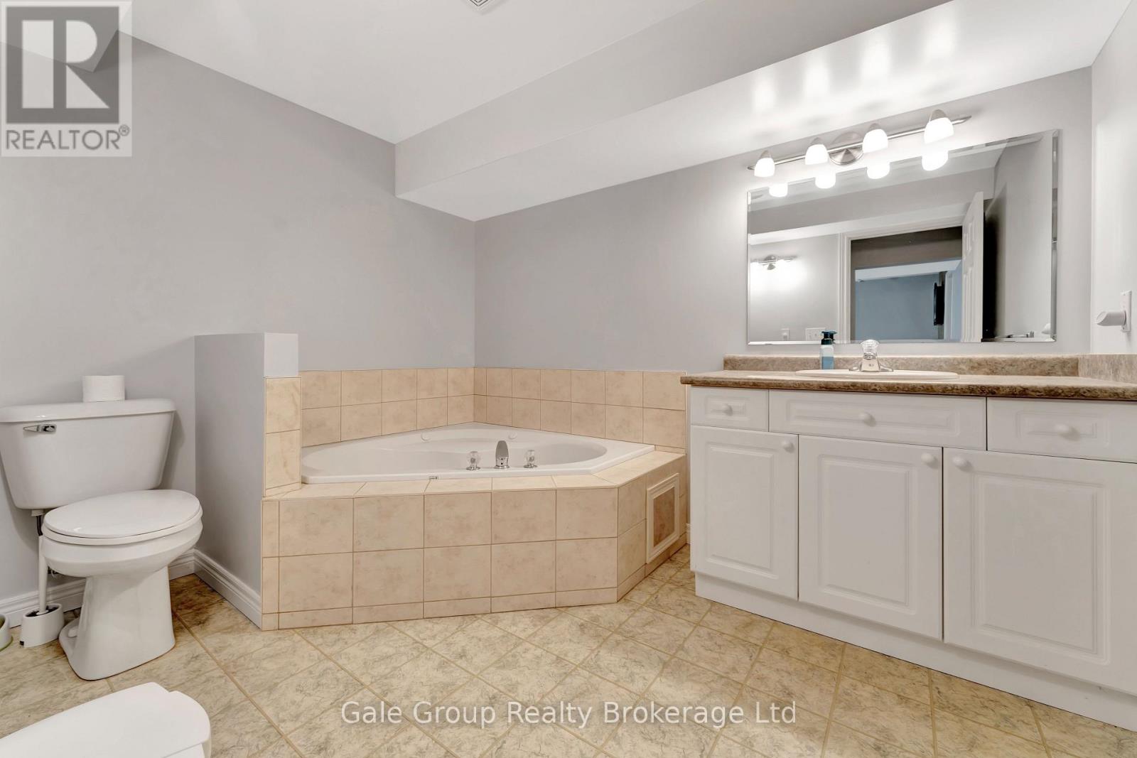 693 Southwood Way, Woodstock (Woodstock - South), Ontario  N4V 1H5 - Photo 23 - X12483477