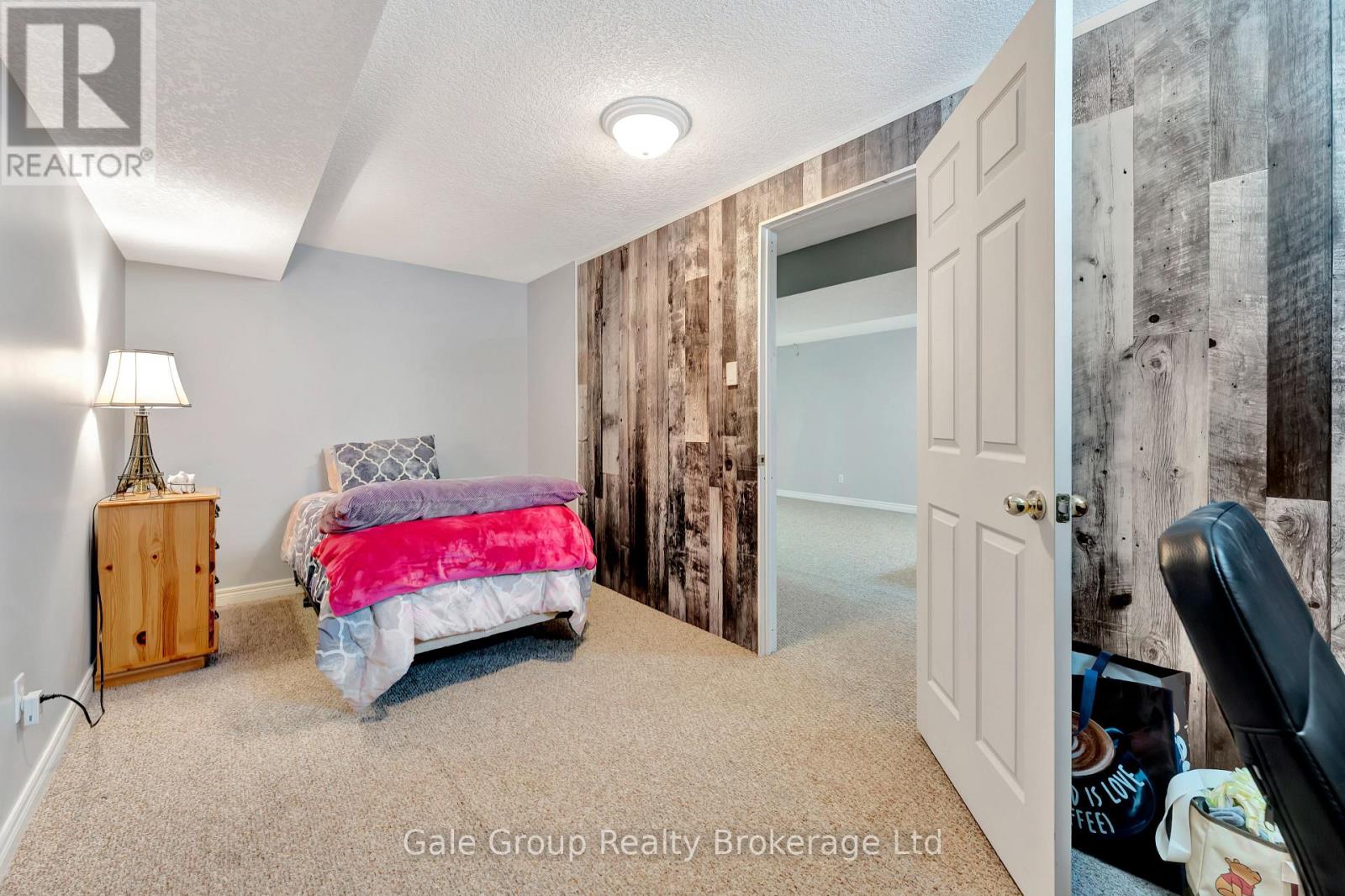 693 Southwood Way, Woodstock (Woodstock - South), Ontario  N4V 1H5 - Photo 25 - X12483477