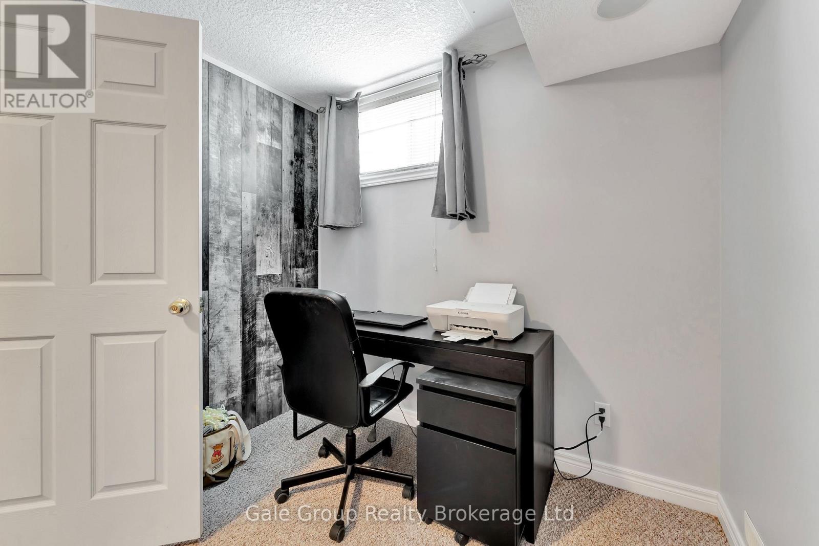 693 Southwood Way, Woodstock (Woodstock - South), Ontario  N4V 1H5 - Photo 26 - X12483477