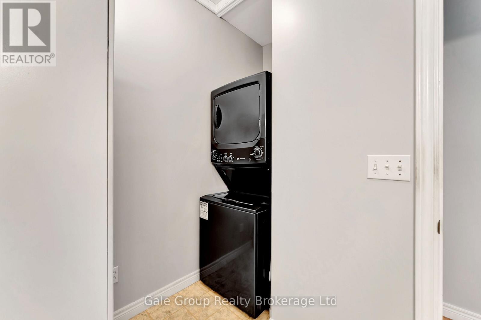 693 Southwood Way, Woodstock (Woodstock - South), Ontario  N4V 1H5 - Photo 27 - X12483477