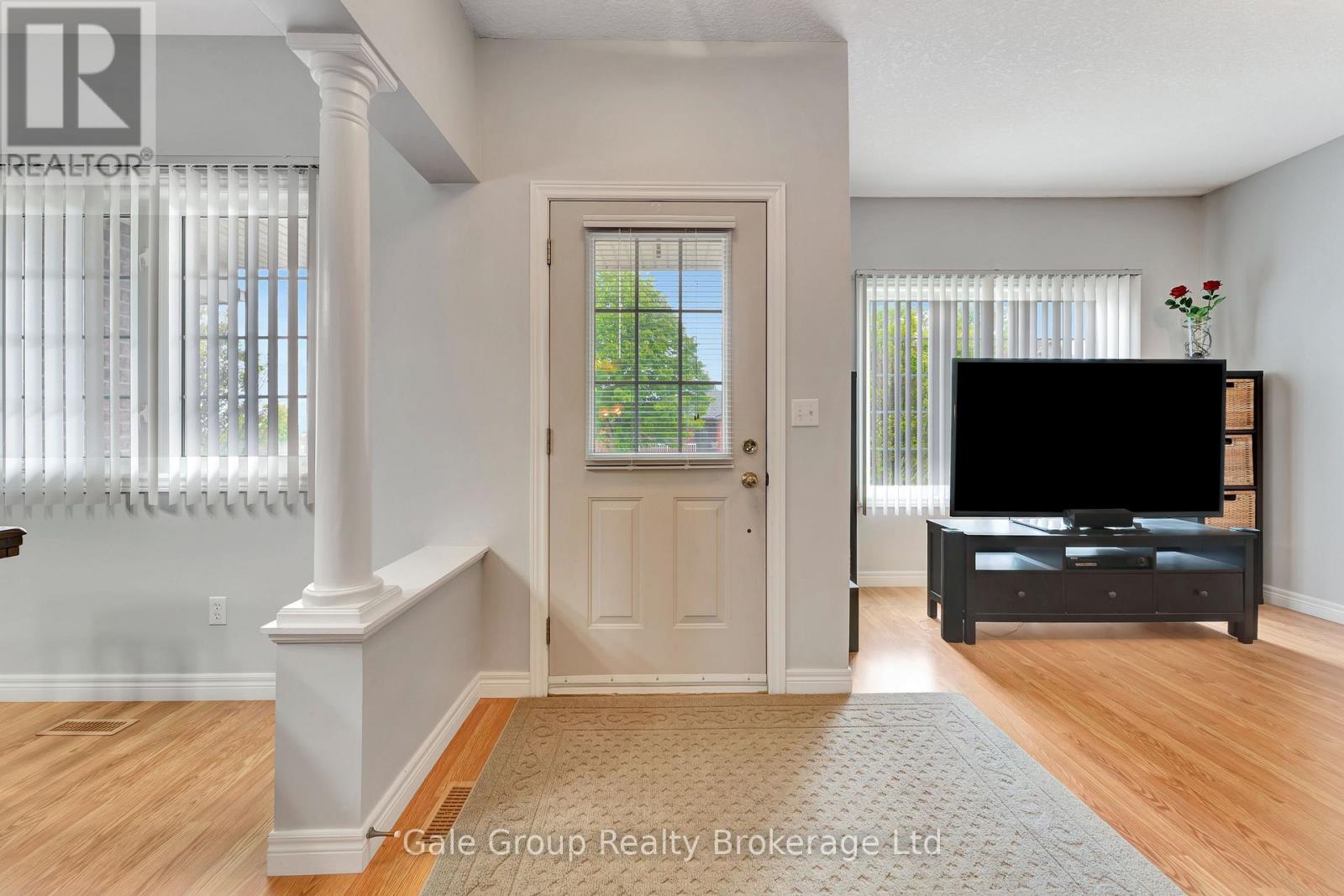 693 Southwood Way, Woodstock (Woodstock - South), Ontario  N4V 1H5 - Photo 3 - X12483477