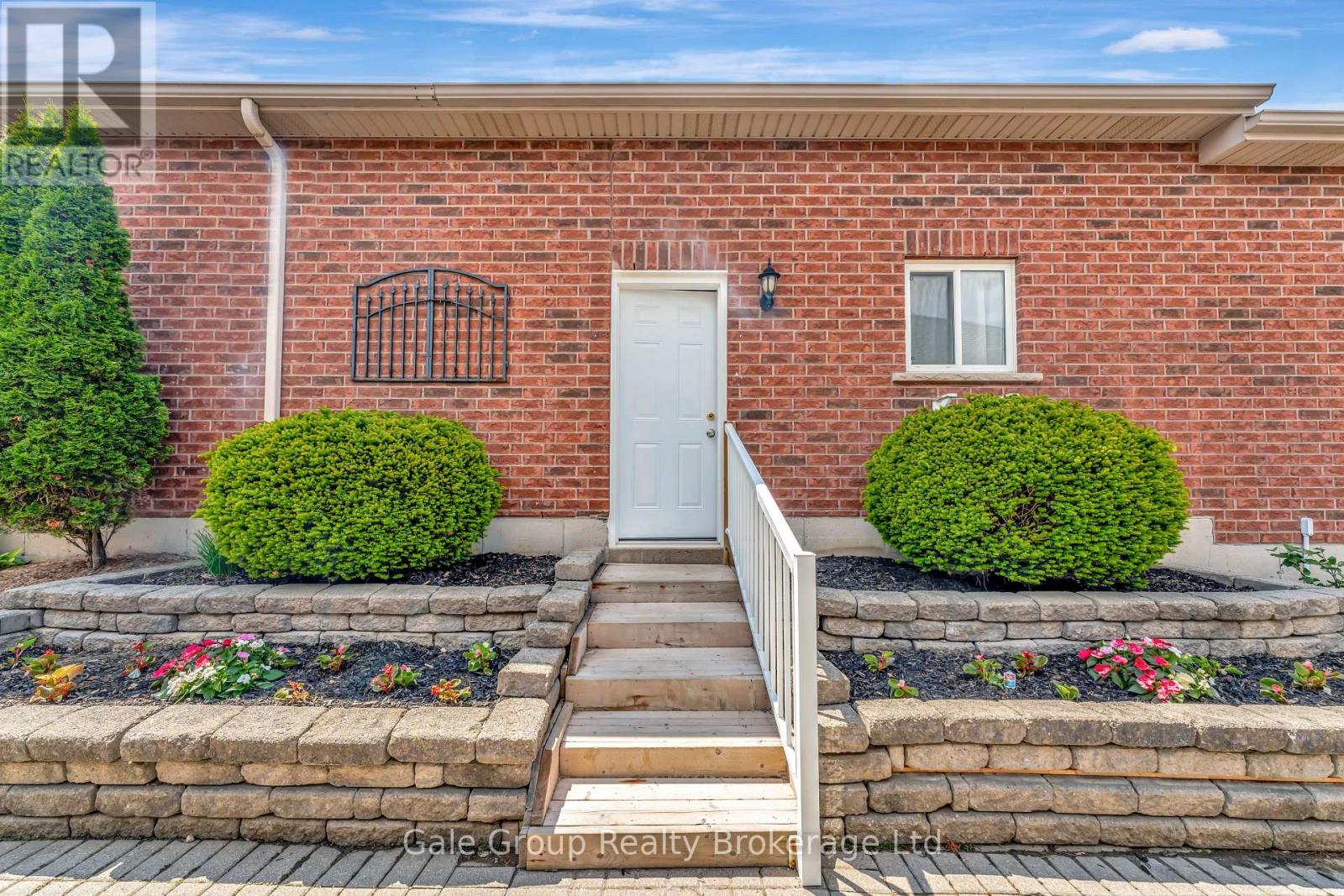 693 Southwood Way, Woodstock (Woodstock - South), Ontario  N4V 1H5 - Photo 31 - X12483477