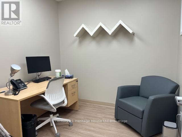 41 Broadway Street, Tillsonburg, Ontario  N4G 3P4 - Photo 9 - X12485546