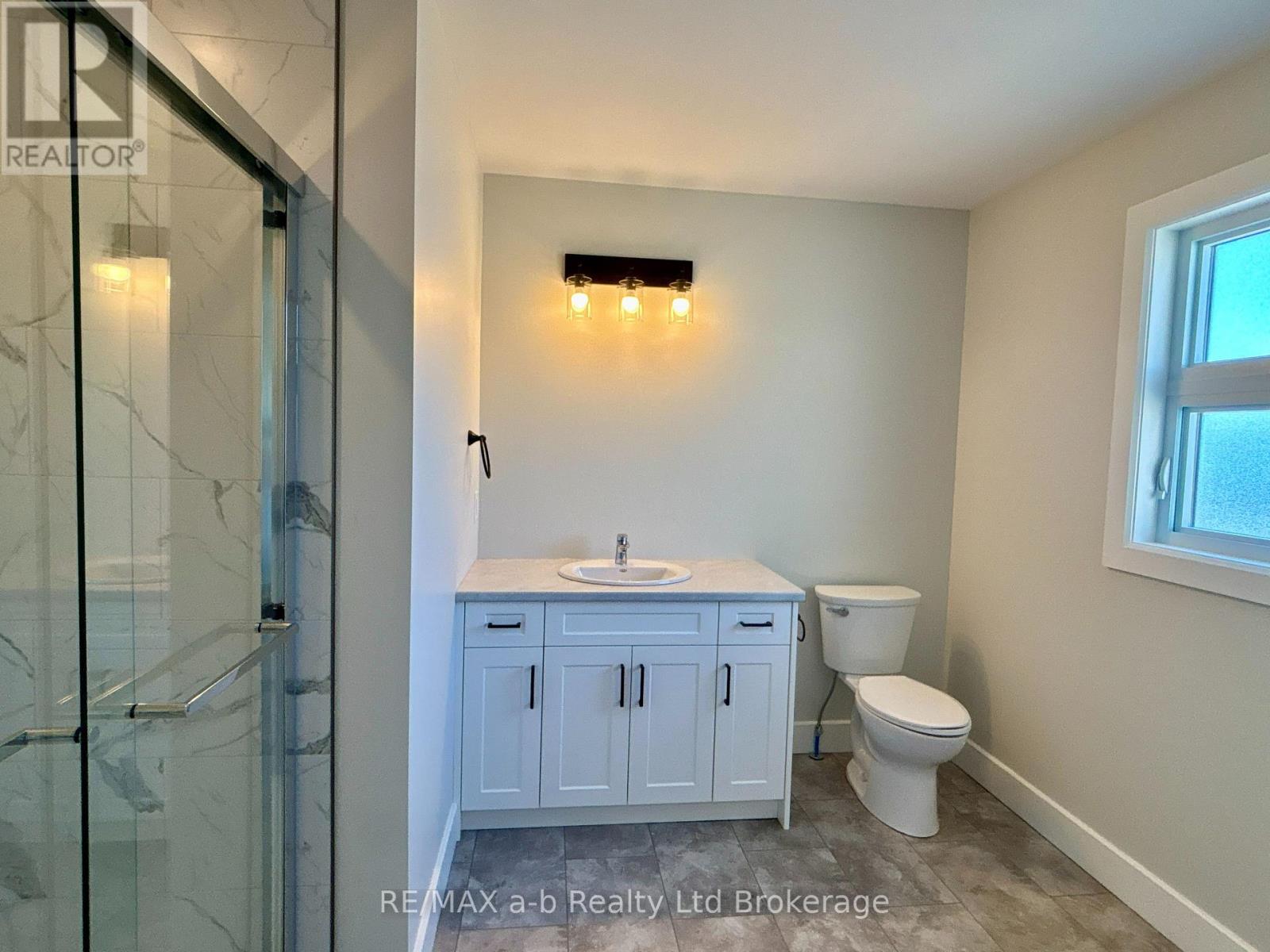 41 Cash Crescent, Ingersoll (Ingersoll - South), Ontario  N5C 0E2 - Photo 11 - X12485818