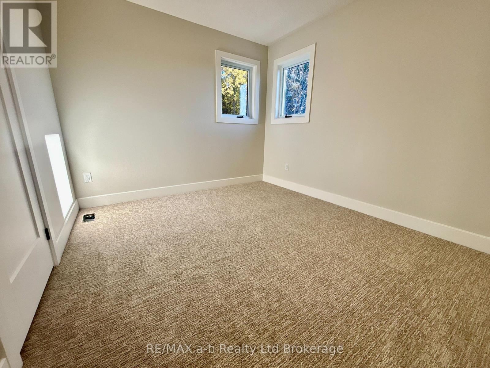 41 Cash Crescent, Ingersoll (Ingersoll - South), Ontario  N5C 0E2 - Photo 14 - X12485818