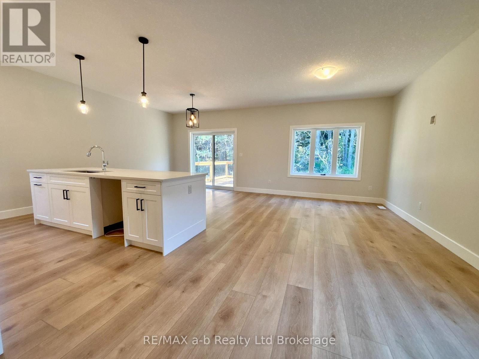 41 Cash Crescent, Ingersoll (Ingersoll - South), Ontario  N5C 0E2 - Photo 15 - X12485818