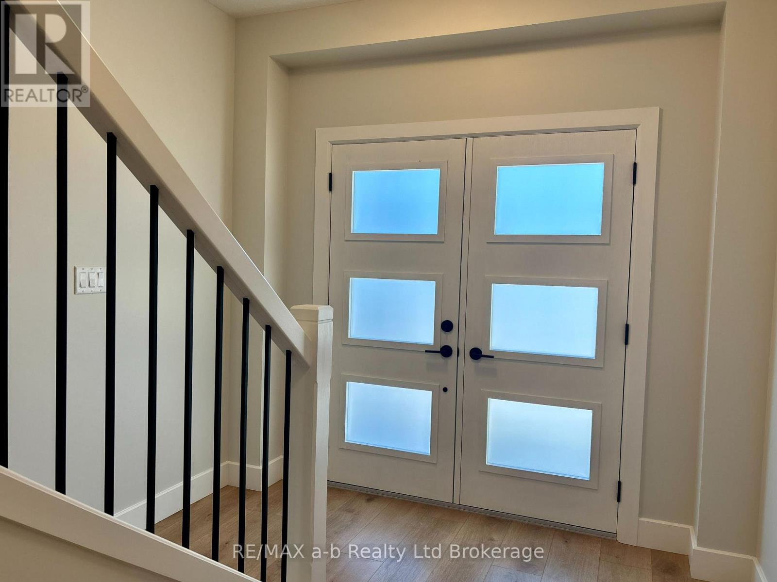 41 Cash Crescent, Ingersoll (Ingersoll - South), Ontario  N5C 0E2 - Photo 7 - X12485818