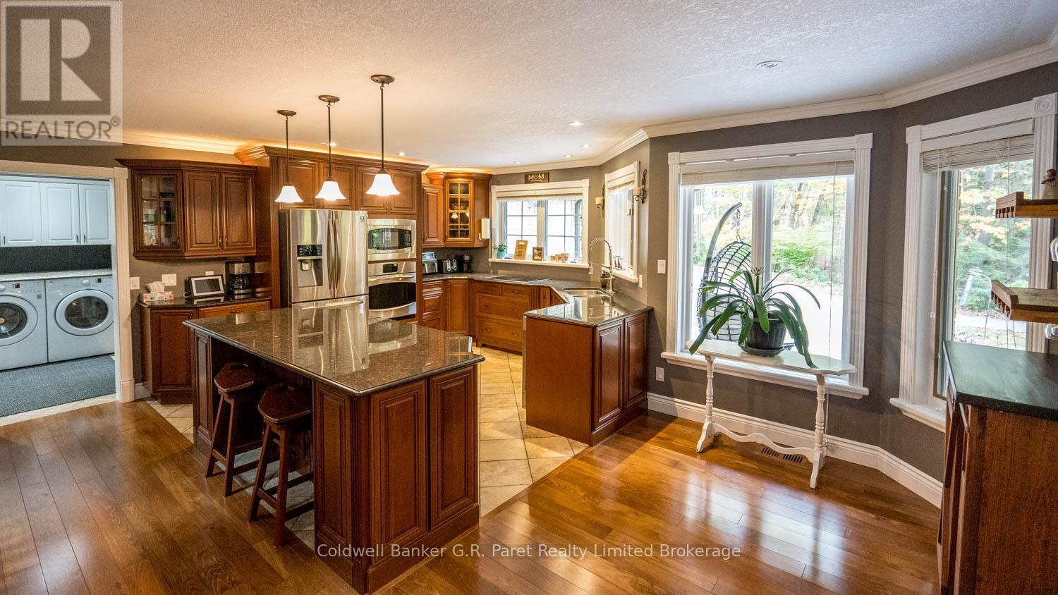 9862 Lakeshore Drive, Lambton Shores (Grand Bend), Ontario  N0M 1T0 - Photo 17 - X12489656