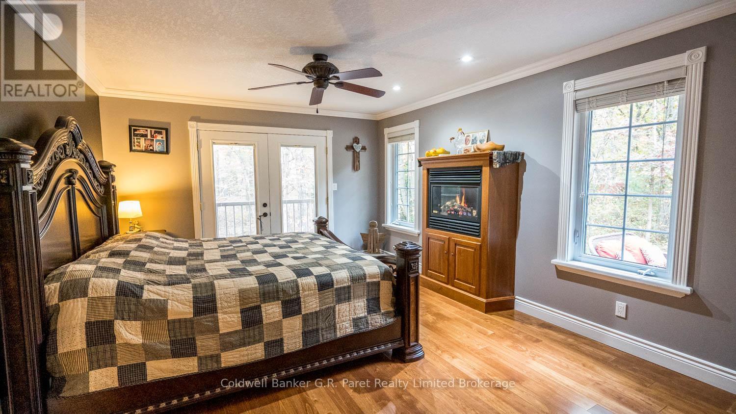 9862 Lakeshore Drive, Lambton Shores (Grand Bend), Ontario  N0M 1T0 - Photo 26 - X12489656