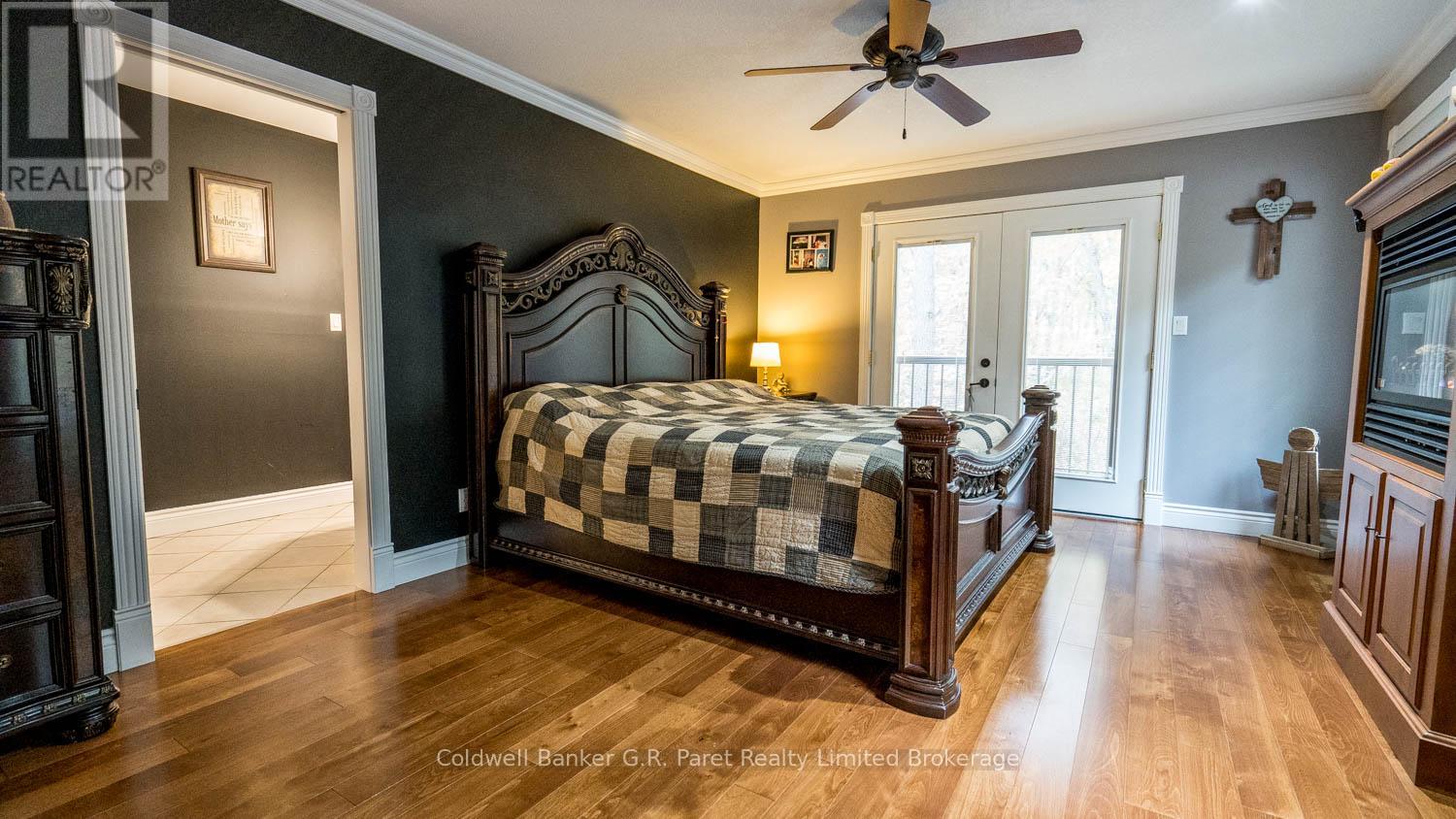 9862 Lakeshore Drive, Lambton Shores (Grand Bend), Ontario  N0M 1T0 - Photo 27 - X12489656