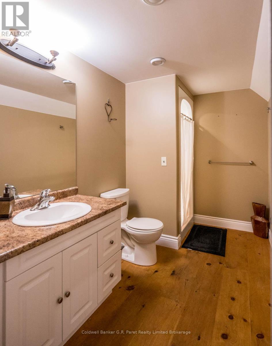 9862 Lakeshore Drive, Lambton Shores (Grand Bend), Ontario  N0M 1T0 - Photo 36 - X12489656